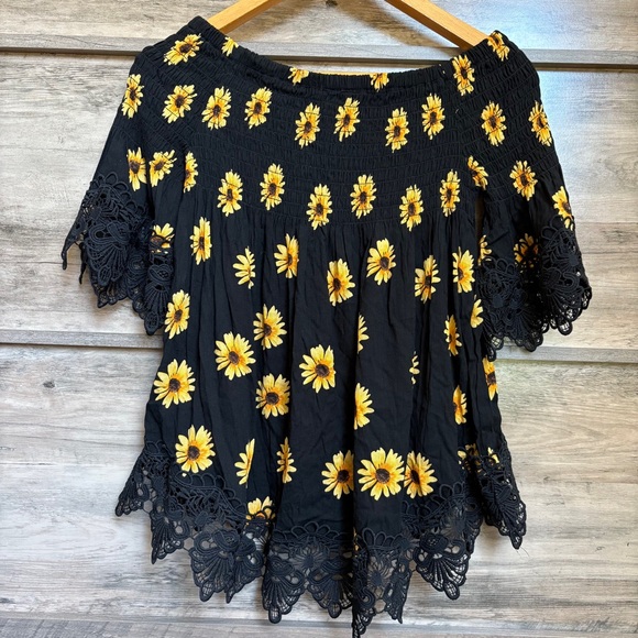 Rue21 Yellow Sunflower Floral Black Lace Flowy Blouse Top NWT Women's L - Picture 3 of 10